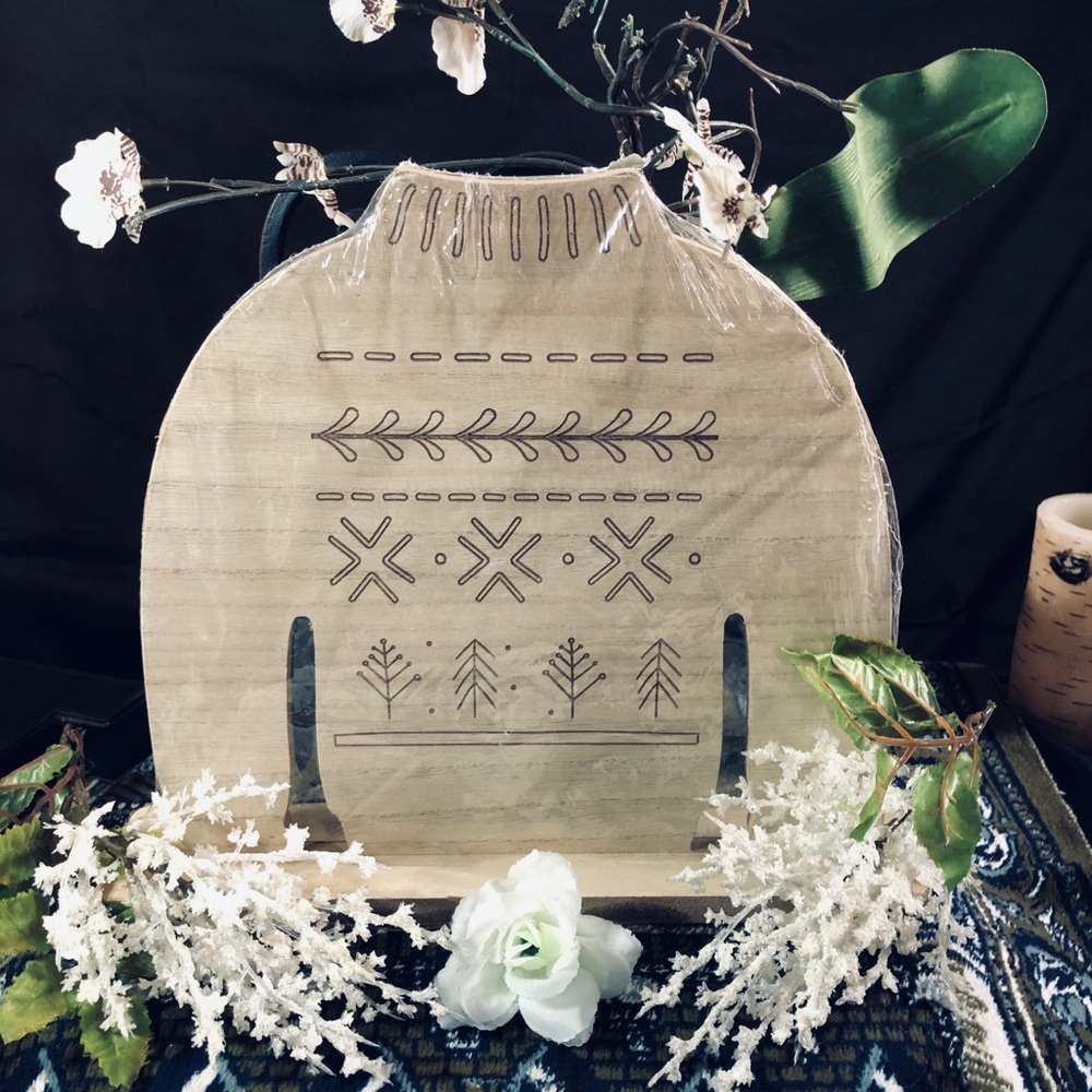 Decorative Wooden Chalkboard Tablet with Carved Folk Pattern - Beige